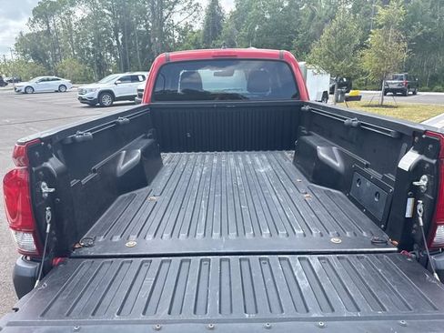 Used 2022 Toyota Tacoma SR RWD image 15
