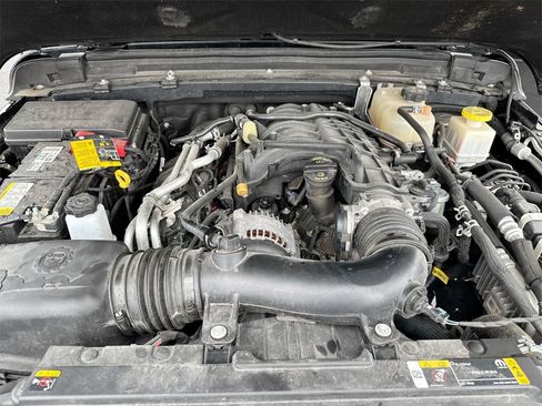 Used 2023 Jeep Gladiator Sport image 25