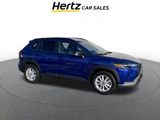Used 2025 Toyota Corolla Cross LE video 1