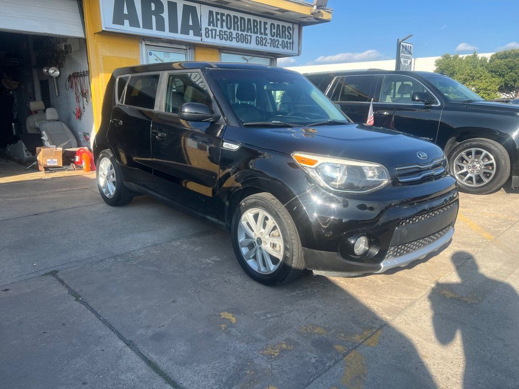Used 2018 Kia Soul + FWD image 2