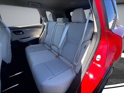 Certified 2023 Nissan Rogue SV FWD image 22