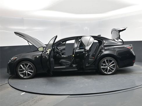 Used 2017 Lexus GS 200t F Sport image 28