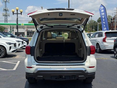 Used 2018 Nissan Pathfinder Platinum FWD image 5