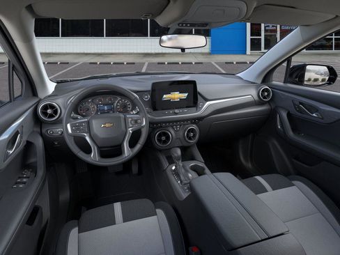 New 2025 Chevrolet Blazer LT image 15