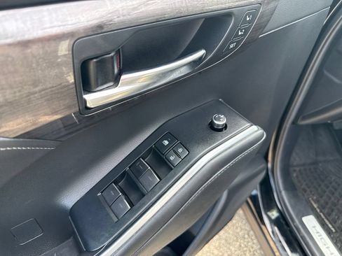Used 2021 Toyota Highlander Limited AWD/4WD image 15