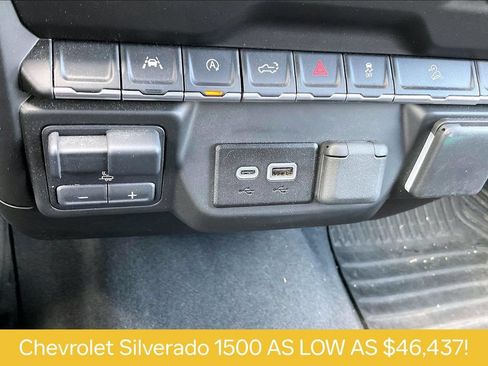 Used 2025 Chevrolet Silverado 1500 Custom Trail Boss w/ LPO, Dark Essentials Package AWD/4WD image 31