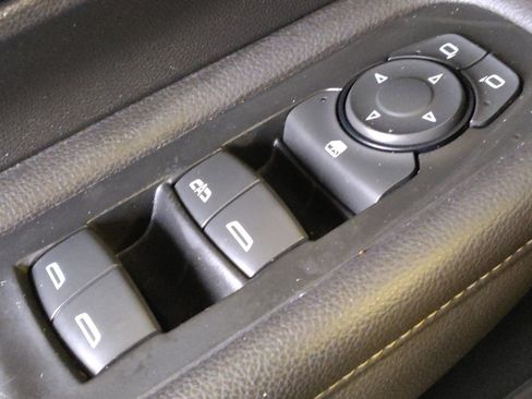 Used 2022 GMC Terrain SLE w/ Driver Convenience Package FWD image 27