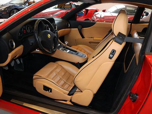 Used 2000 Ferrari 550 Maranello Coupe RWD image 4