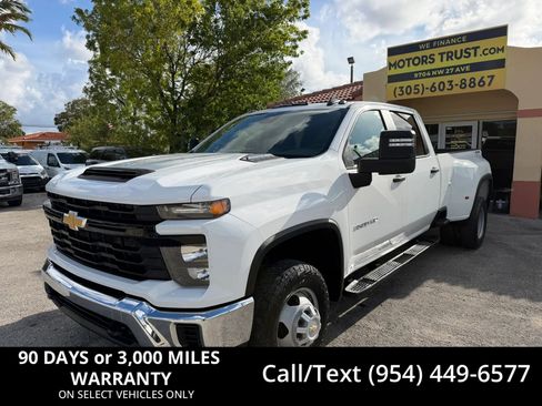 Used 2024 Chevrolet Silverado 3500 W/T AWD/4WD image 1