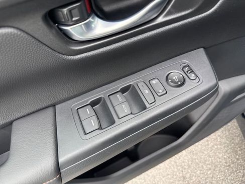 Used 2026 Honda CR-V Sport image 10
