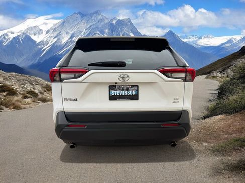 Used 2025 Toyota RAV4 LE image 4