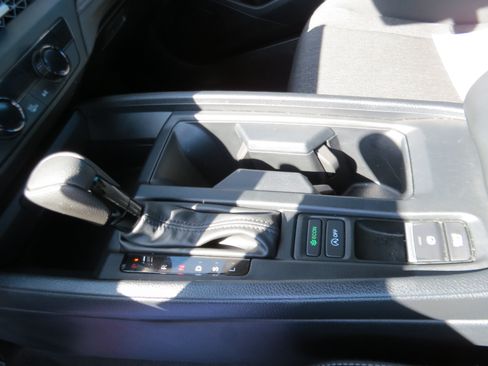 Used 2025 Honda Accord SE image 17