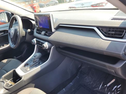 Certified 2025 Toyota RAV4 XLE AWD/4WD image 29