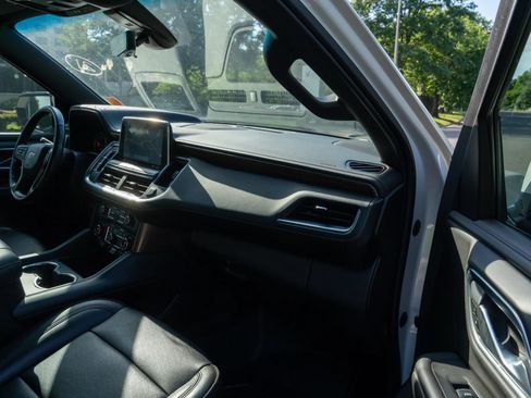 Used 2021 Chevrolet Tahoe High Country w/ Premium Package AWD/4WD image 19