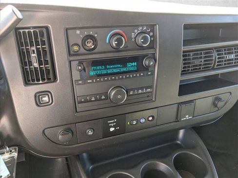 Used 2022 Chevrolet Express 3500 w/ Driver Convenience Package image 12