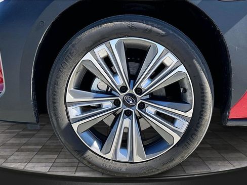 Used 2024 Subaru Solterra Limited image 32