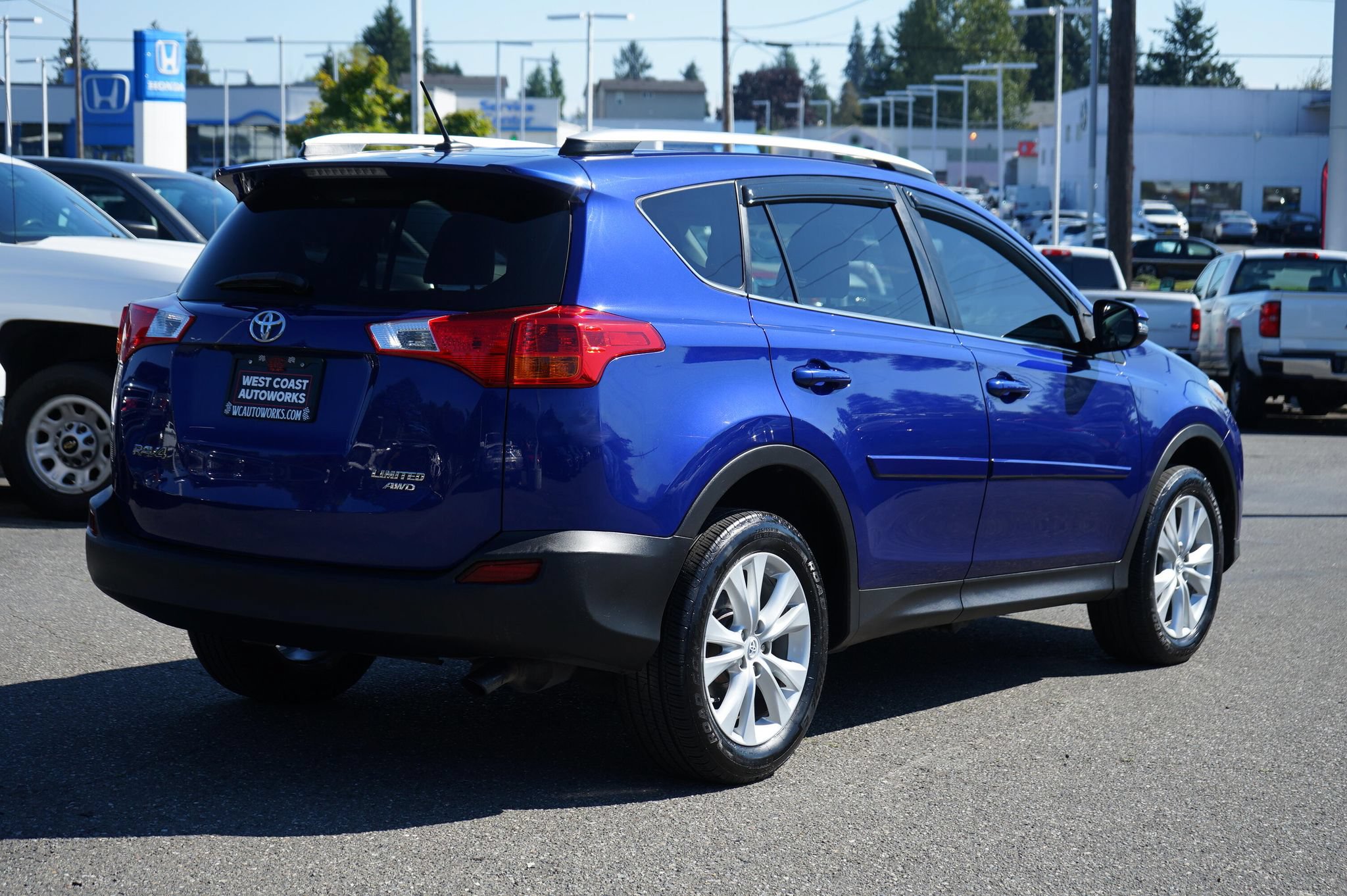 Used 2015 Toyota RAV4 Limited AWD/4WD image 5