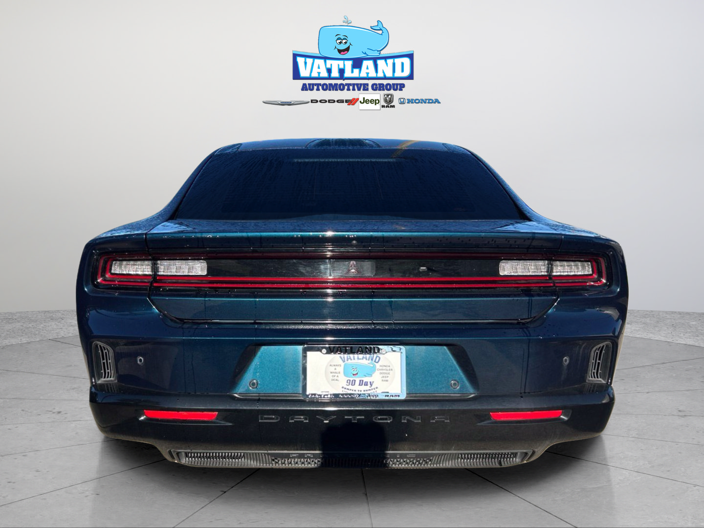 Used 2024 Dodge Charger Daytona R/T w/ Plus Group AWD/4WD image 4