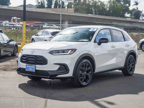 Certified 2023 Honda HR-V Sport image 3