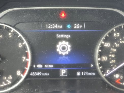 Used 2016 Nissan Murano S w/ Navigation Package image 24