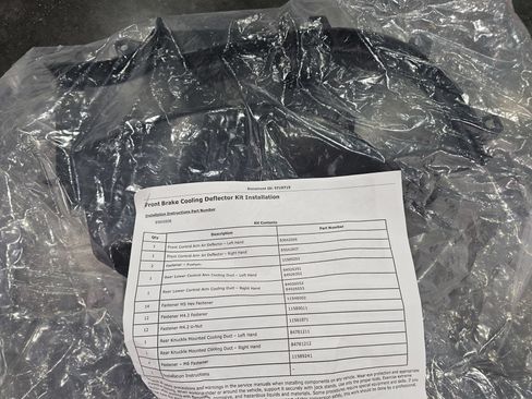 Used 2023 Chevrolet Corvette Stingray Coupe w/ Z51 Performance Package RWD image 13