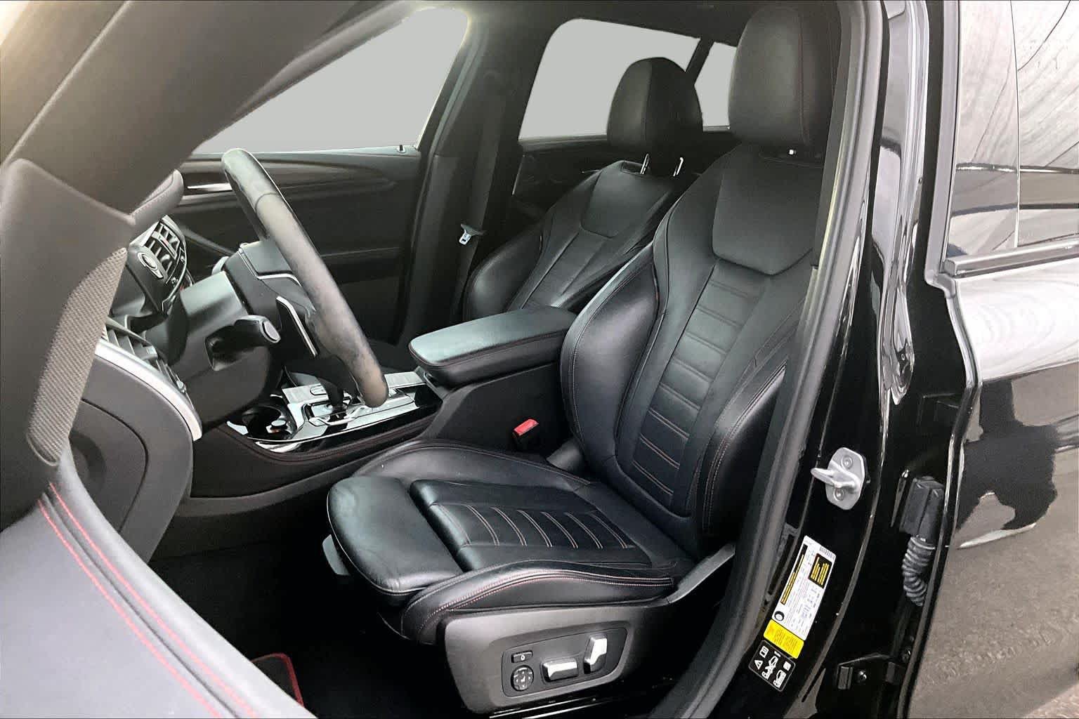 Used 2019 BMW X4 xDrive30i w/ M Sport Package AWD/4WD image 8