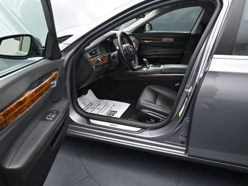 Used 2015 BMW 740i RWD image 15