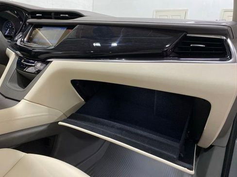 Used 2025 Cadillac XT6 Premium Luxury w/ Technology Package FWD image 34