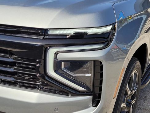 New 2026 Chevrolet Suburban RST w/ RST Capability Package AWD/4WD image 5