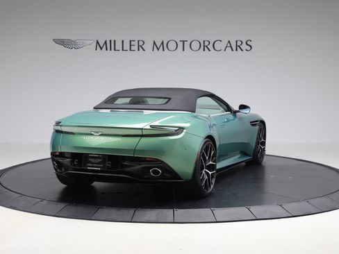 Used 2025 Aston Martin DB12 Convertible image 19