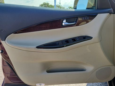 Used 2017 INFINITI QX50 AWD w/ Deluxe Touring Package image 14