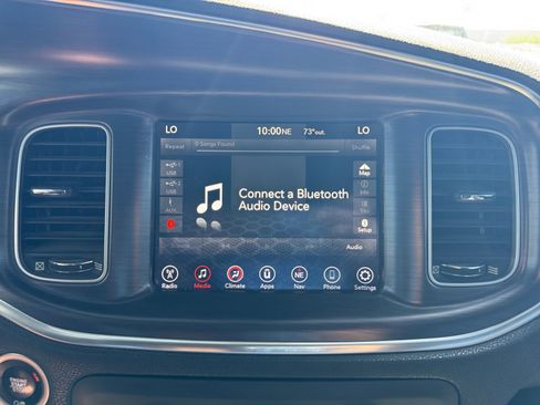Used 2017 Dodge Charger R/T Scat Pack w/ Beats Audio Group RWD image 23