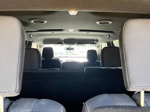 Used 2018 Ford Explorer XLT w/ Equipment Group 201A AWD/4WD image 27