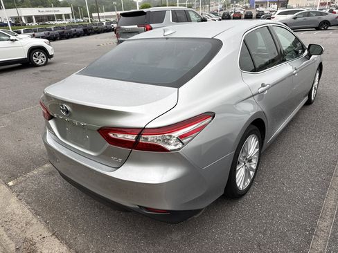 Used 2018 Toyota Camry XLE w/ Audio Package FWD image 11