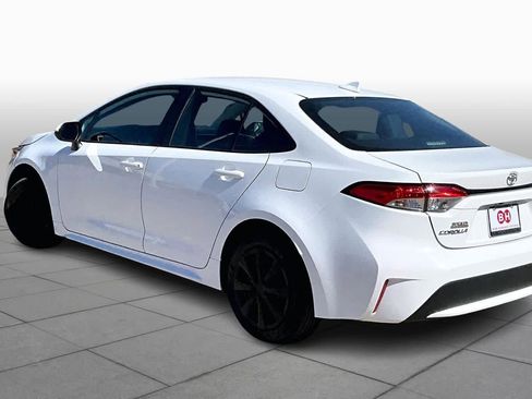 Used 2022 Toyota Corolla LE image 12