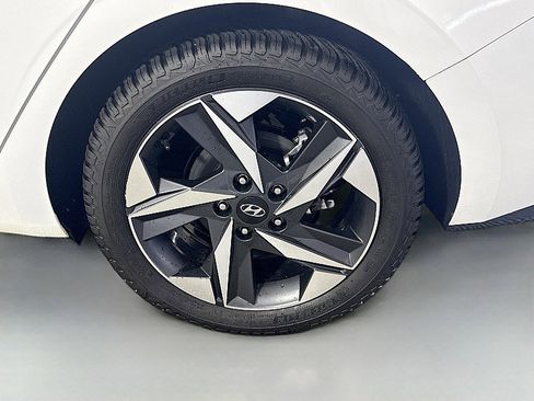 Used 2023 Hyundai Elantra Limited w/ Cargo Package FWD image 32