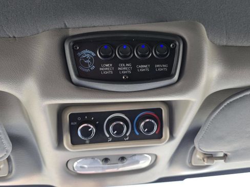 Used 2013 GMC Savana 1500 image 50