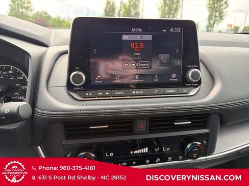 Certified 2024 Nissan Rogue SV w/ SV Premium Package FWD image 15