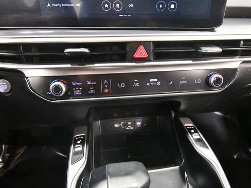 Certified 2024 Kia Sorento S AWD/4WD image 25
