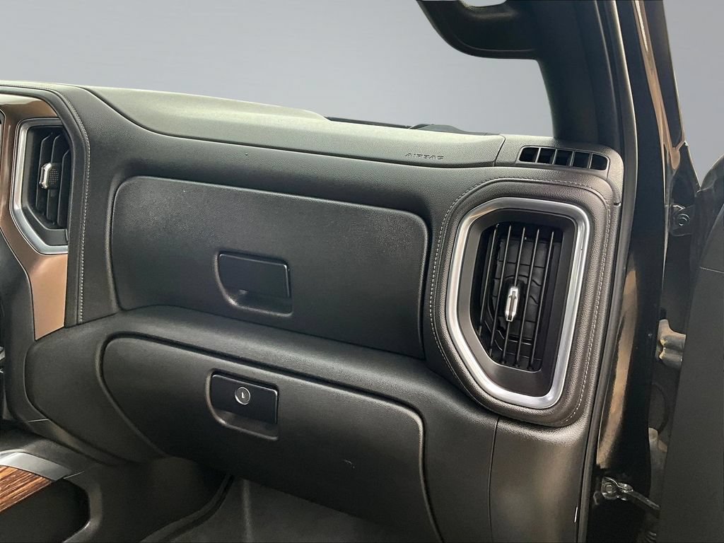 Used 2019 Chevrolet Silverado 1500 High Country w/ Technology Package AWD/4WD image 28