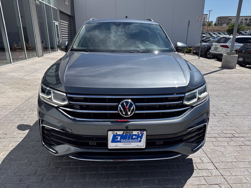 Certified 2023 Volkswagen Tiguan SEL R-Line AWD/4WD image 10