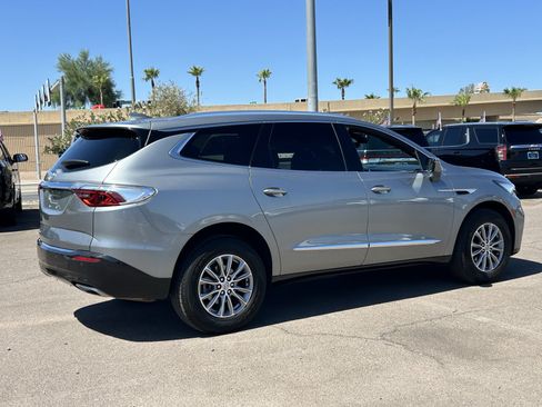 Used 2024 Buick Enclave Premium AWD/4WD image 5