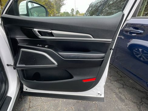 Used 2022 Kia Telluride S image 29