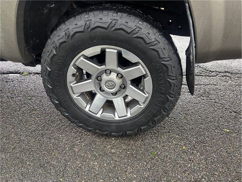 Used 2007 Toyota 4Runner Limited image 9