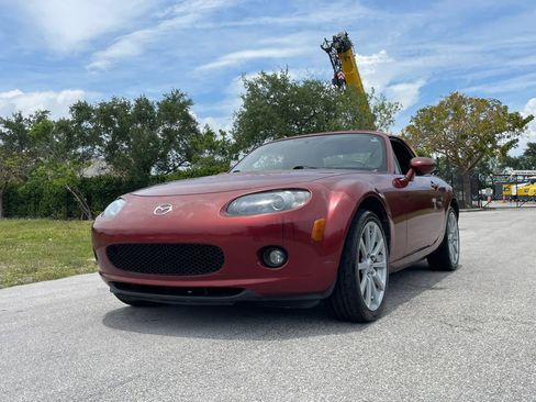 Used 2007 MAZDA MX-5 Miata Grand Touring w/ Premium Pkg RWD image 4
