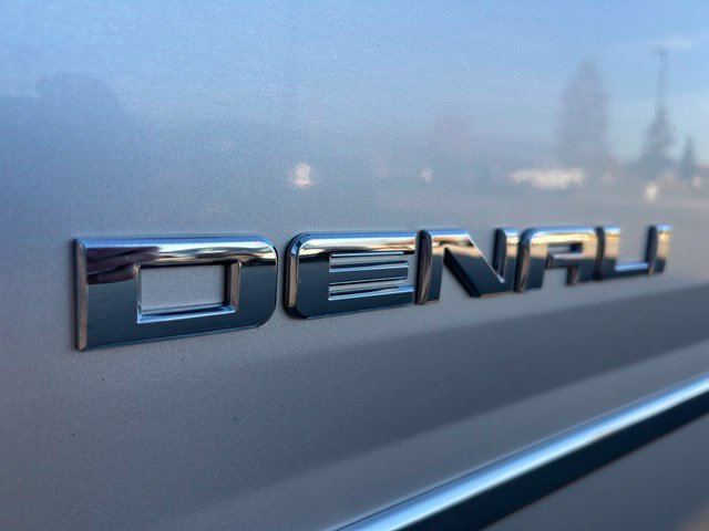 Used 2018 GMC Yukon XL Denali AWD/4WD image 10