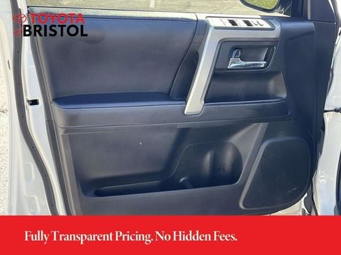 Used 2021 Toyota 4Runner SR5 Premium w/ Moonroof Package AWD/4WD image 25