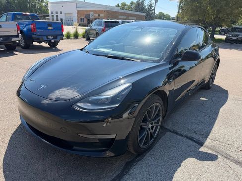 Used 2022 Tesla Model 3 Long Range AWD/4WD image 4