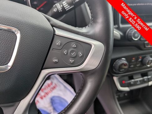 Used 2022 GMC Terrain SLT FWD image 18