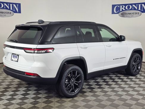 New 2025 Jeep Grand Cherokee Limited image 5